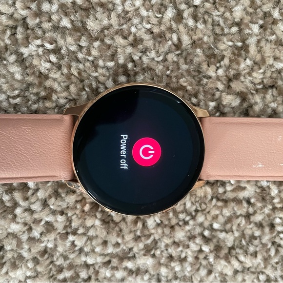 Samsung Galaxy Watch Active 2 with accessories - Picture 4 of 8